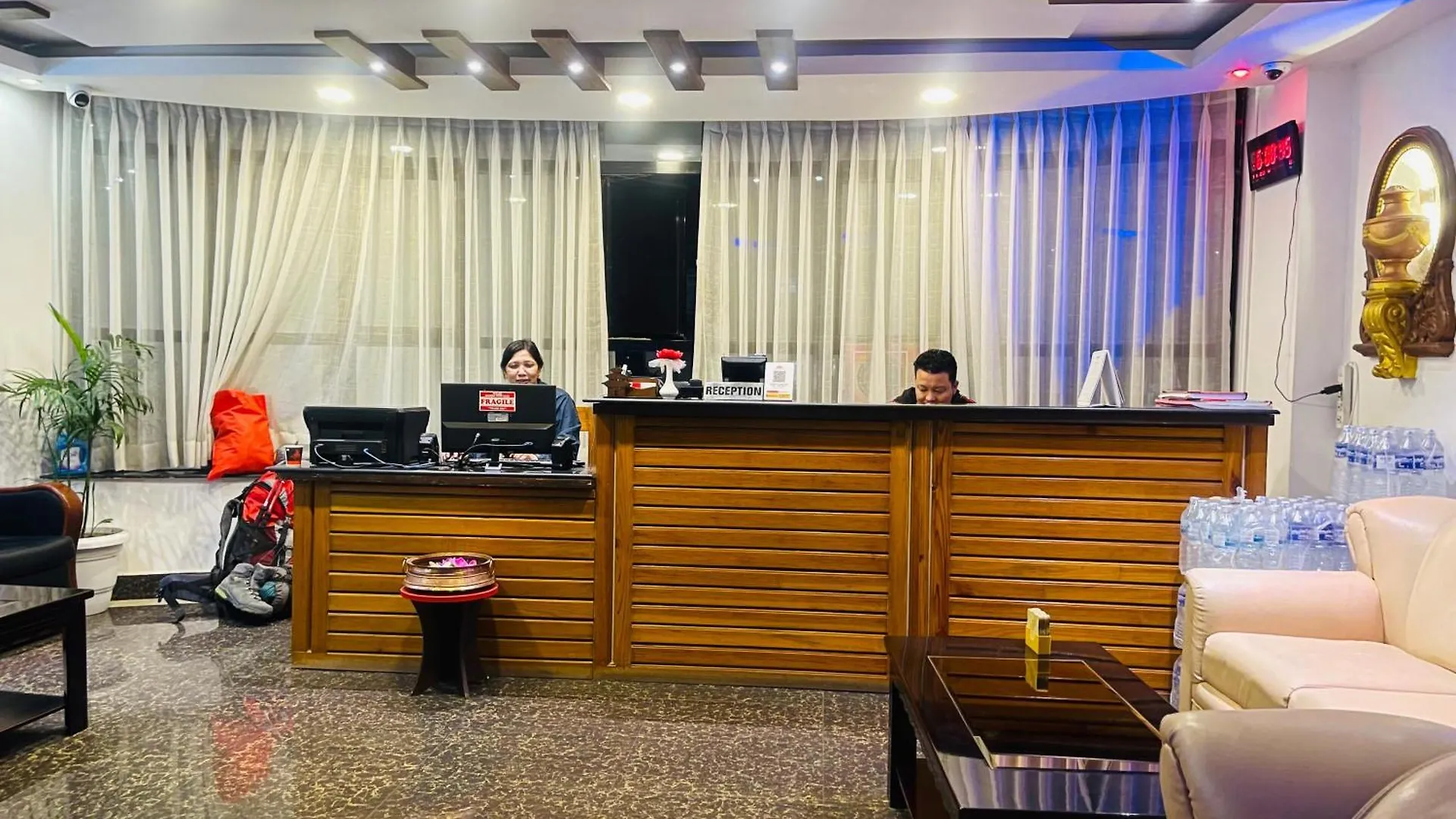 Hotel De Universal Kathmandu 0*,