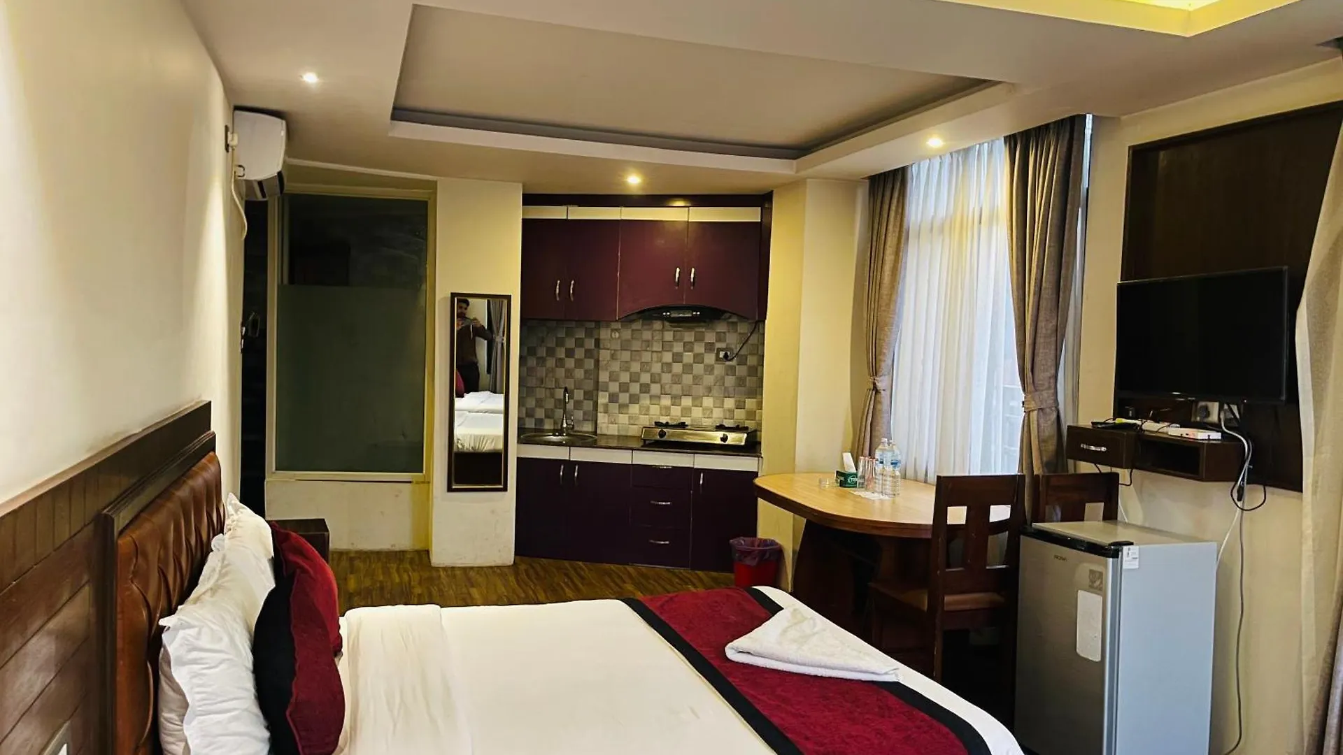 Hotel De Universal Kathmandu